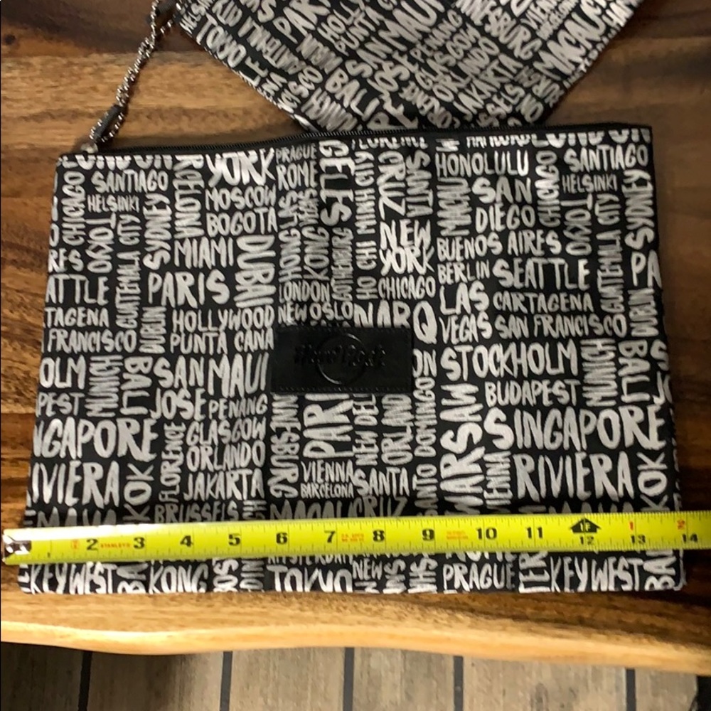 2 for 1, Hard Rock casino zipper pouches